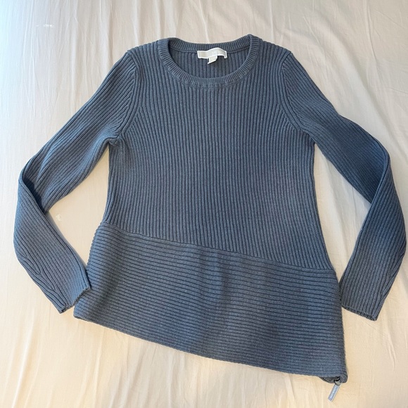 Michael By Michael Kors Gray Asymmetrical Hem Knot Crewneck Sweater Size Medium - Picture 1 of 7